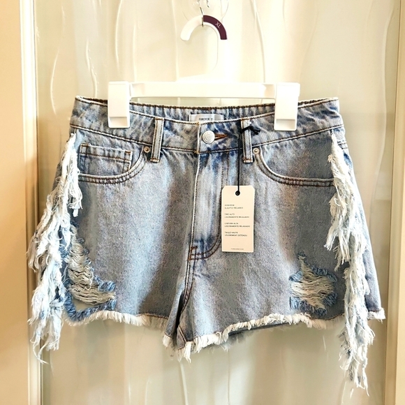 NWT Forever 21 Retro High Rise Denim Distressed Fringe Shorts - Picture 1 of 5